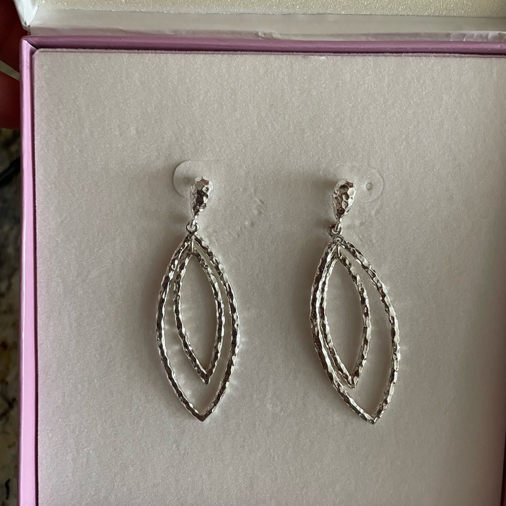NWOT Hammer Steel Look Dangling Earrings